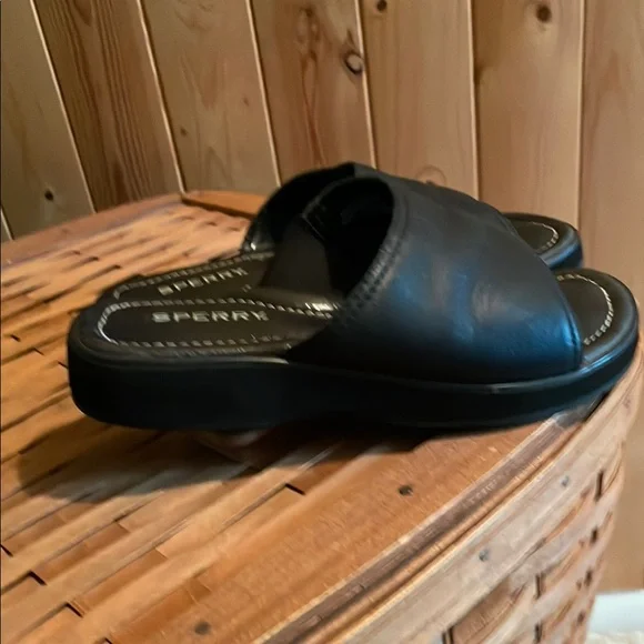 Sperry women’s black Leather Slide Sandals - Picture 3 of 7